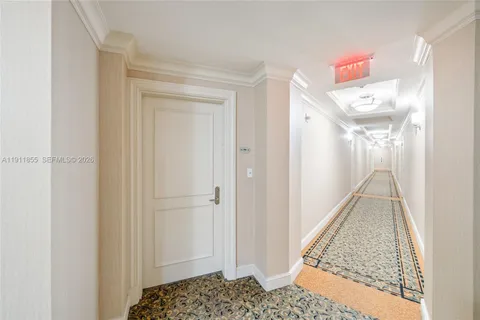 $529,000 | 19900 East Country Club Drive, Unit 816, Aventura, FL 33180