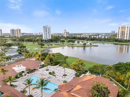 $529,000 | 19900 East Country Club Drive, Unit 816, Aventura, FL 33180