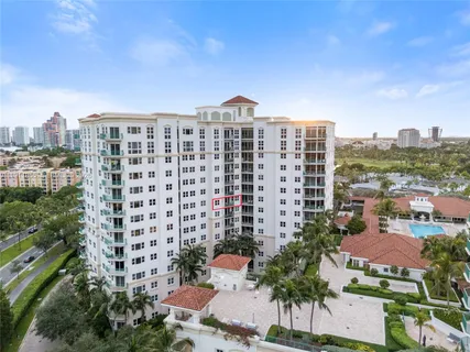 $529,000 | 19900 East Country Club Drive, Unit 816, Aventura, FL 33180