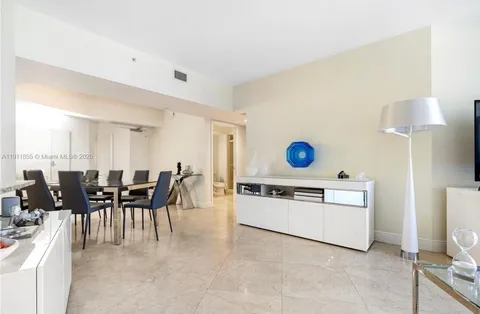 $545,000 | 19900 East Country Club Drive, Unit 816, Aventura, FL 33180