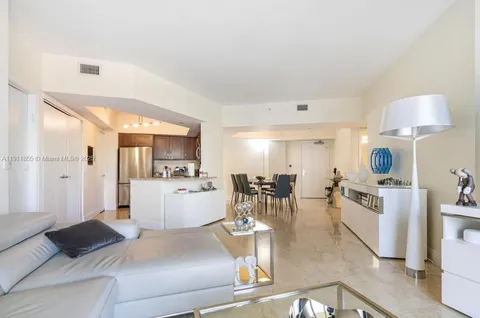 $545,000 | 19900 East Country Club Drive, Unit 816, Aventura, FL 33180