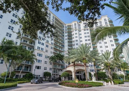 $545,000 | 19900 East Country Club Drive, Unit 816, Aventura, FL 33180