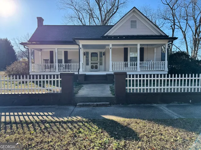 $387,500 | 144 Church Street, Moreland, GA 30259