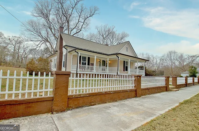 $387,500 | 144 Church Street, Moreland, GA 30259