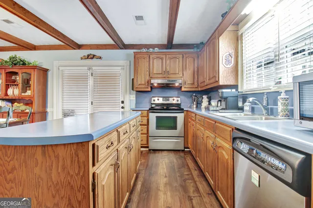 $387,500 | 144 Church Street, Moreland, GA 30259