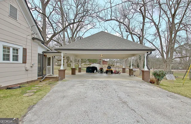 $387,500 | 144 Church Street, Moreland, GA 30259