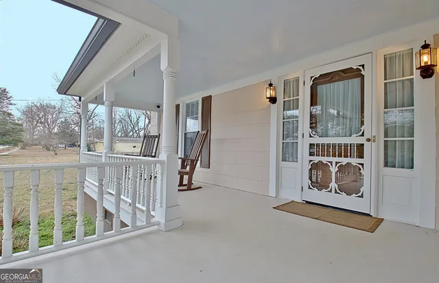 $387,500 | 144 Church Street, Moreland, GA 30259