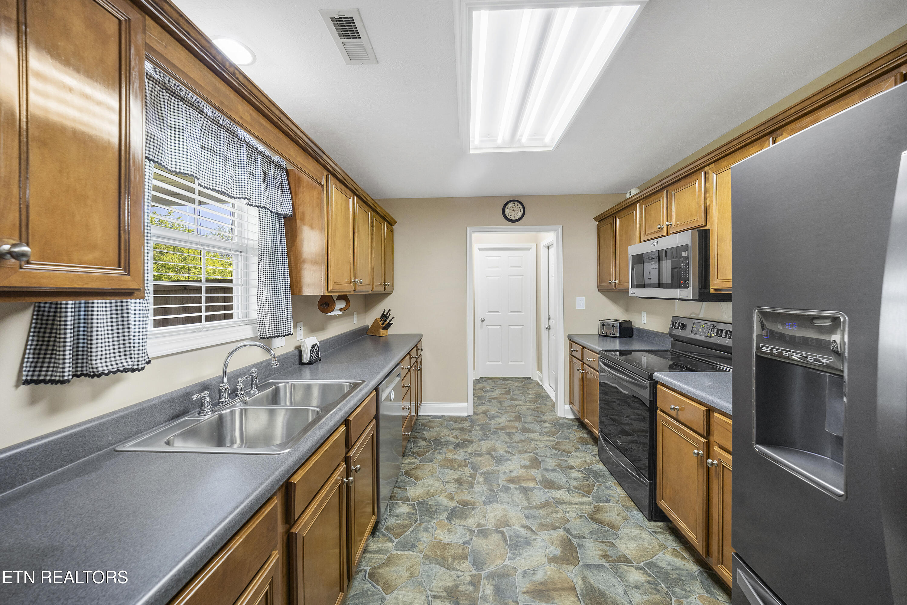 7731 Gilmore Lane Corryton, TN 37721 - Photo 18 of 33 L40A9563