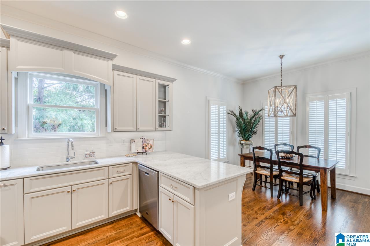 127 East Hawthorne Road Birmingham, AL 35209 - Photo 7 of 32