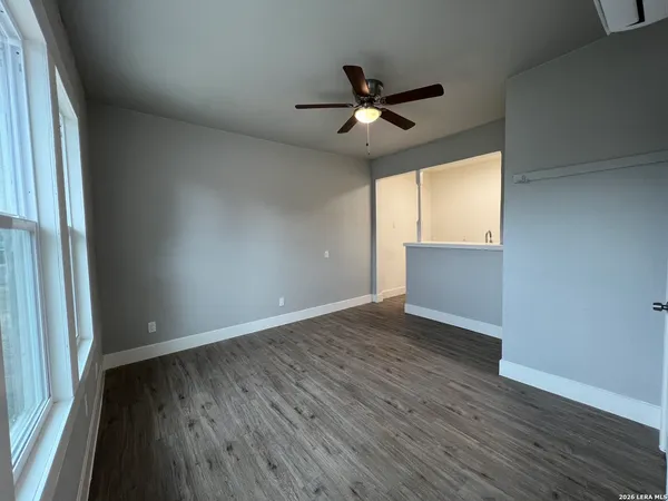 $900 | 107 Stanley Court, Unit 4, San Antonio, TX 78214