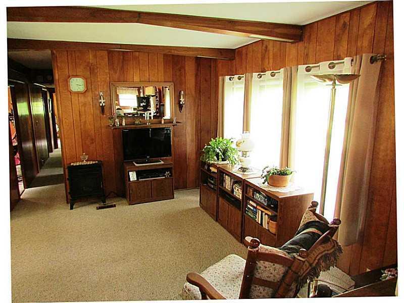 61 Storer Road Brunswick, ME 04011 - Photo 5 of 20 Living Room.