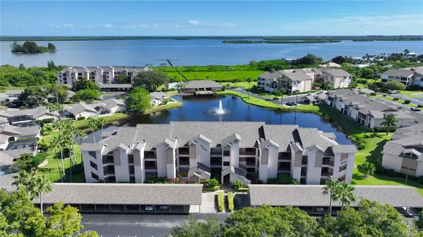 $199,000 | 6232 North Mirror Lake Drive, Unit 612, Sebastian, FL 32958