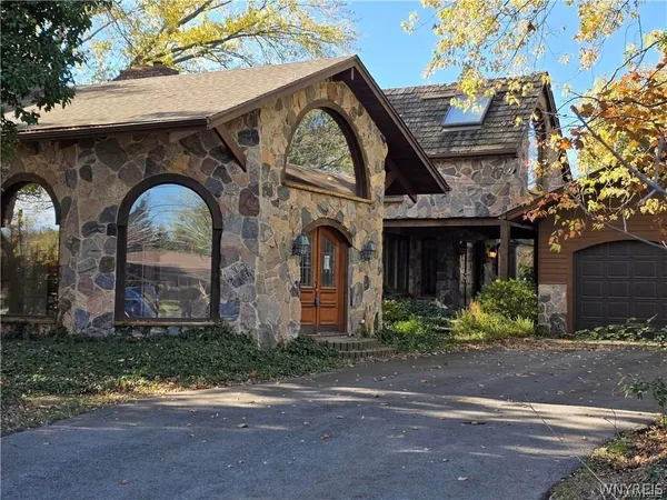 $379,900 | 7132 Taylor Road, Boston, NY 14075