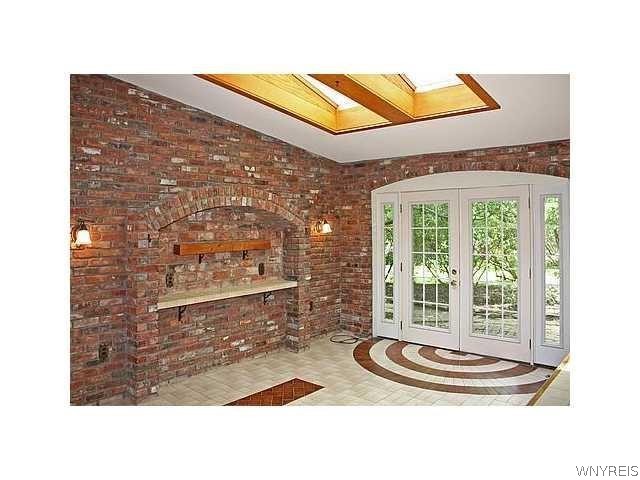 7132 Taylor Road Boston, NY 14075 - Photo 7 of 15 Dining room