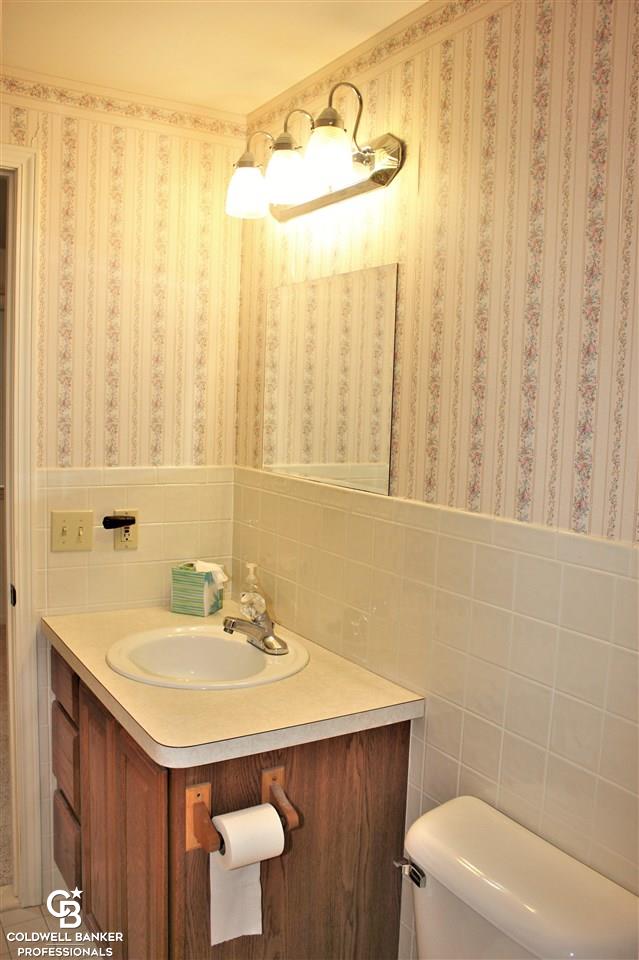 71371 Romeo Plank Road Armada, MI 48005 - Photo 23 of 33 50060674-22.JPG