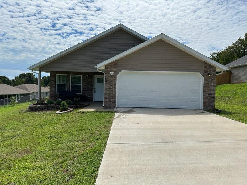 1621 Ridgewood Road Neosho, MO 64850 - Photo 1 of 1 Ridgewood Front new 2