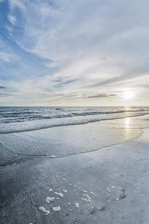 16200 Gulf Boulevard Redington Beach, FL 33708 - Photo 7 of 11