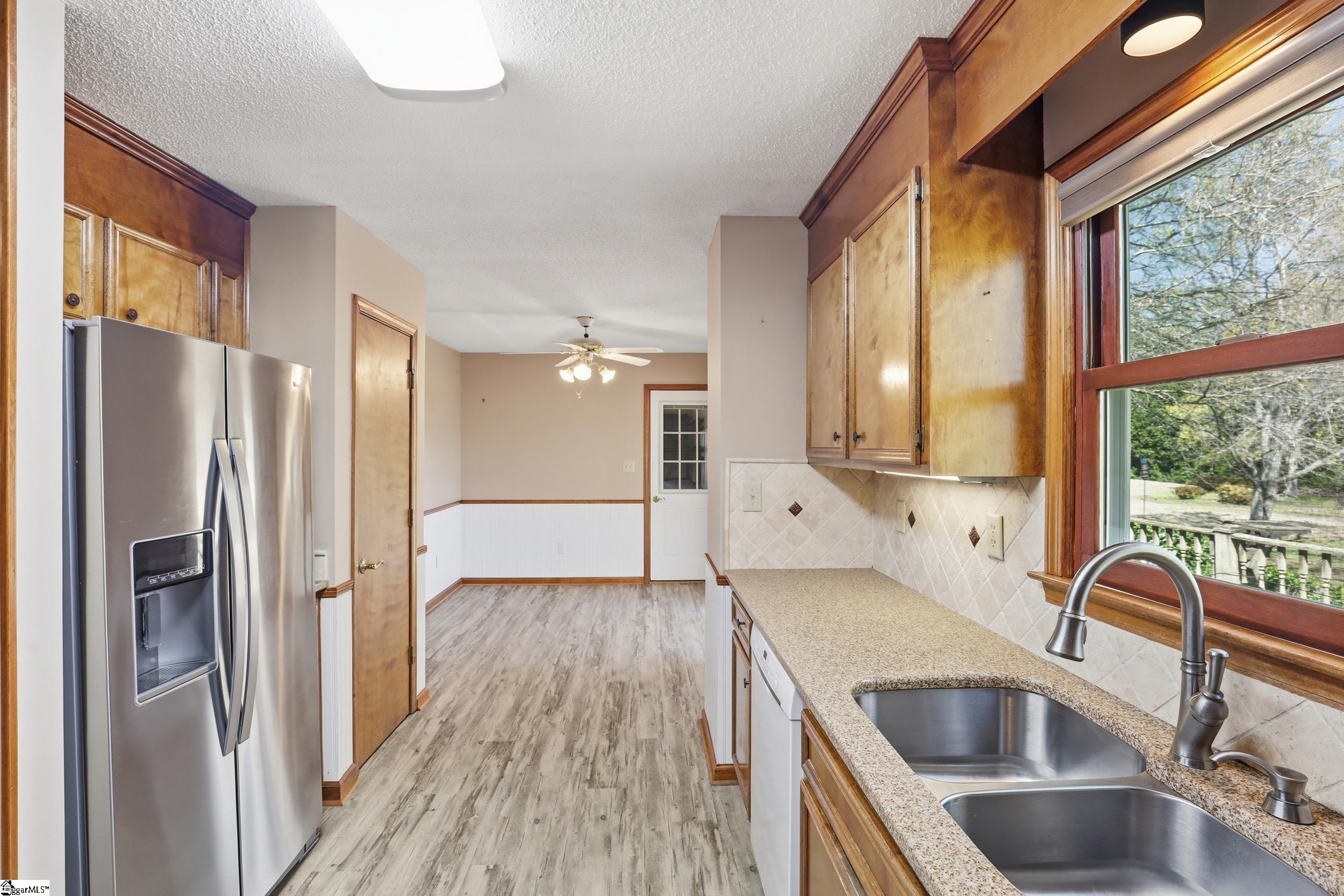 306 Pinnacle Court Easley, SC 29642 - Photo 11 of 39