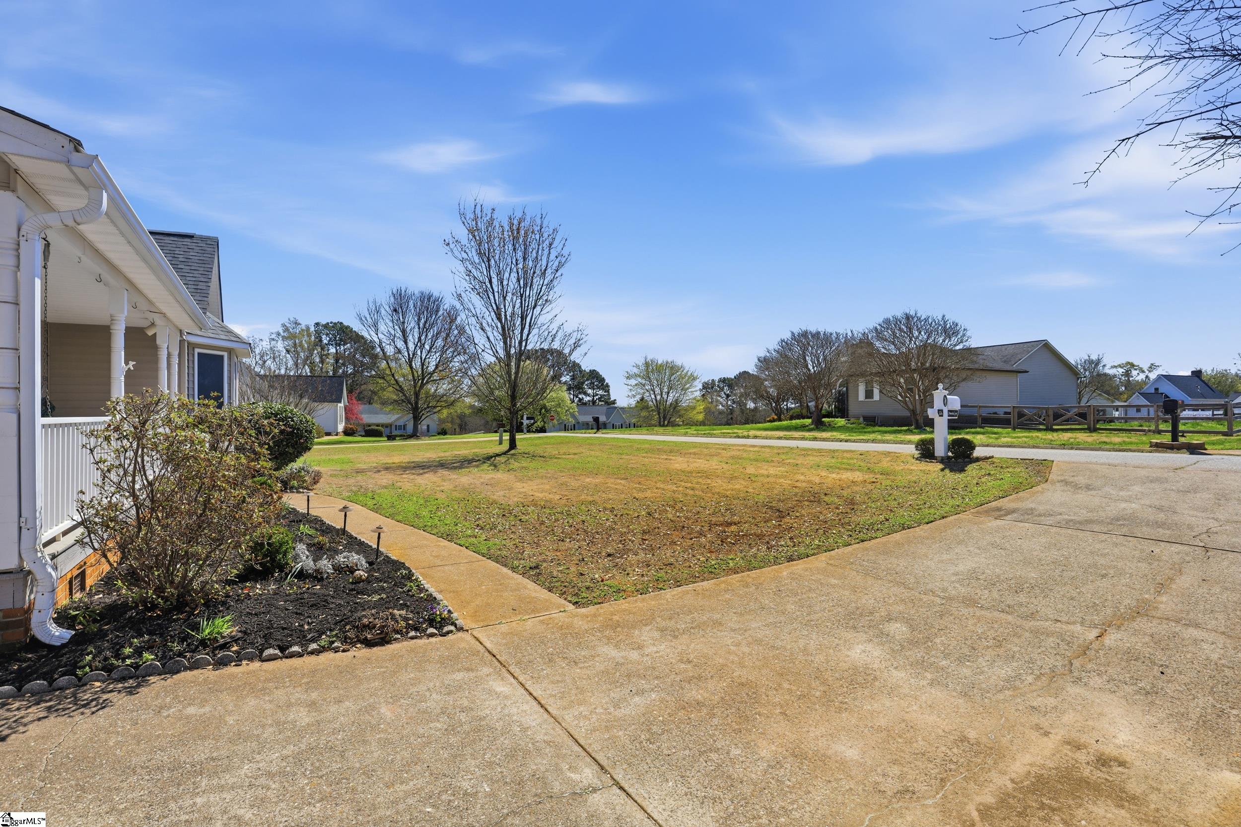 306 Pinnacle Court Easley, SC 29642 - Photo 28 of 39