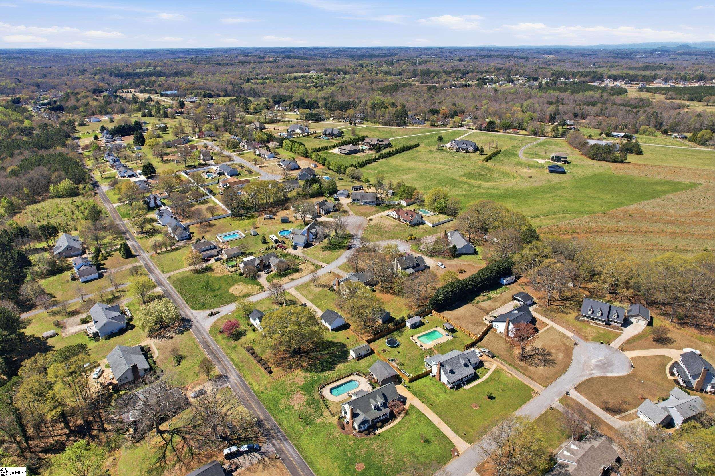 306 Pinnacle Court Easley, SC 29642 - Photo 33 of 39