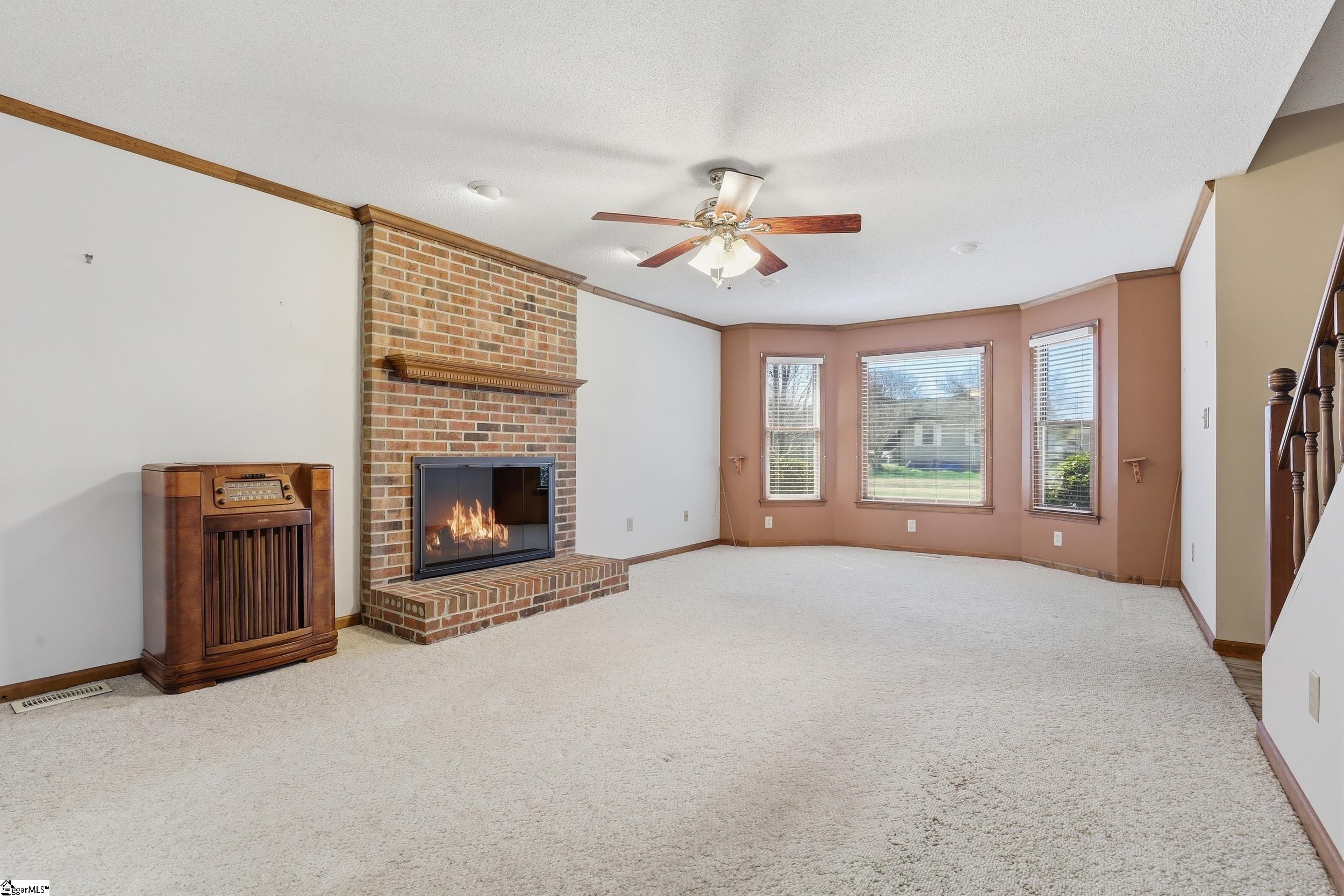 306 Pinnacle Court Easley, SC 29642 - Photo 5 of 39