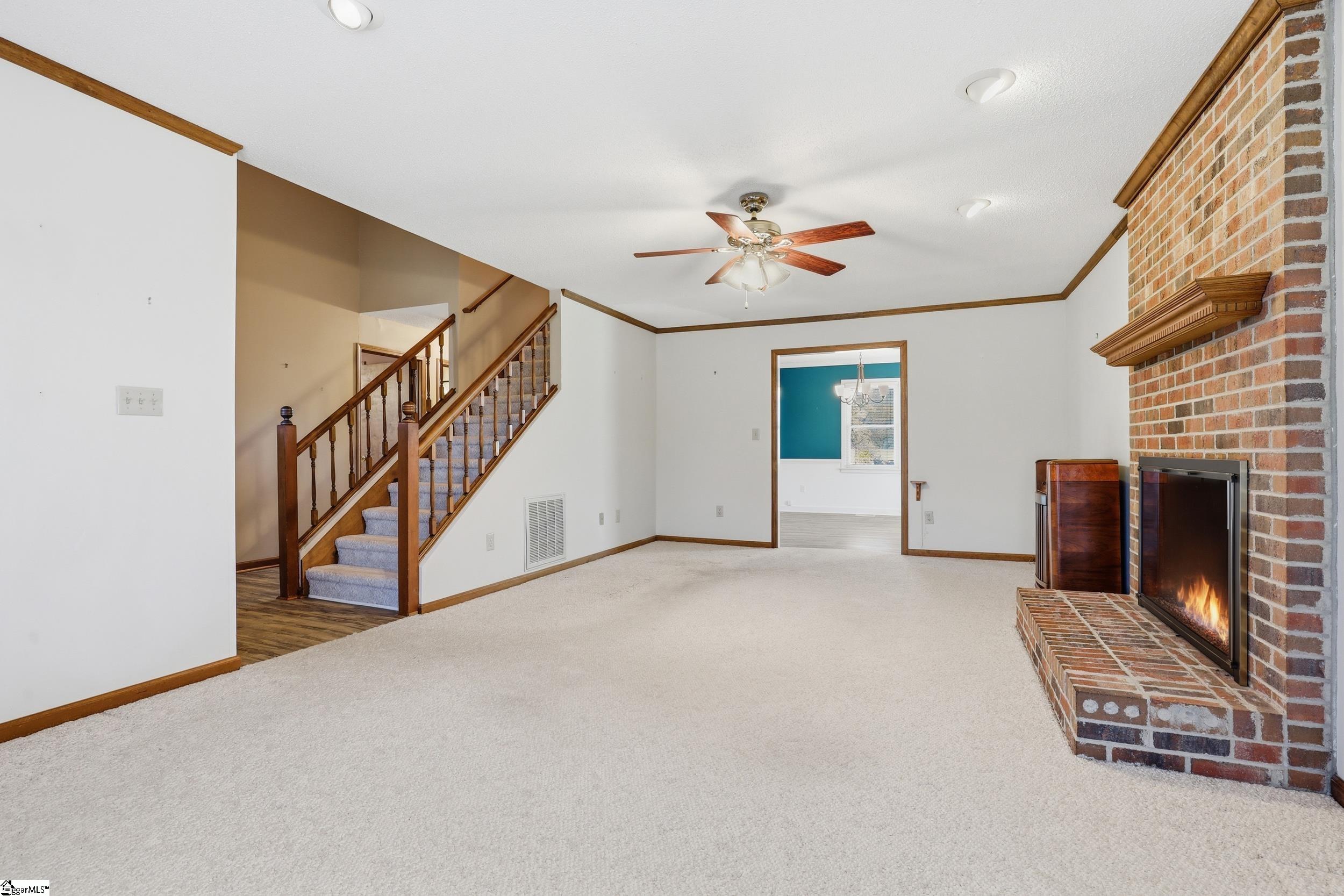 306 Pinnacle Court Easley, SC 29642 - Photo 6 of 39