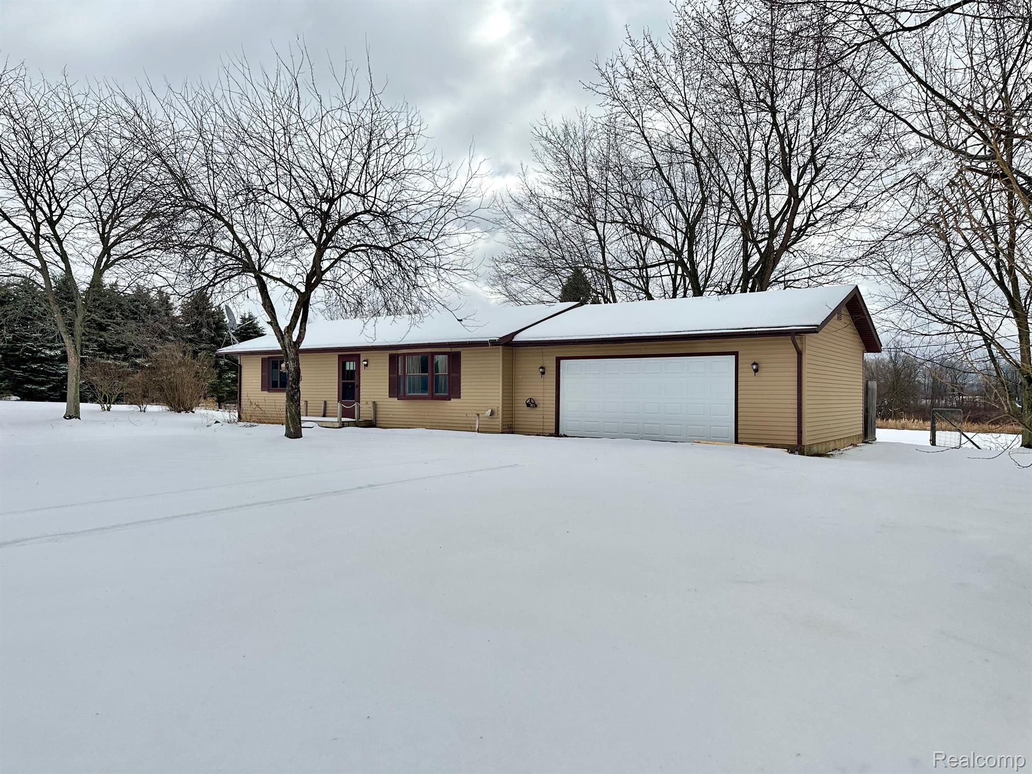 5218 East Burnside Road North Branch, MI 48461 - Photo 2 of 17 Gallery Image 2