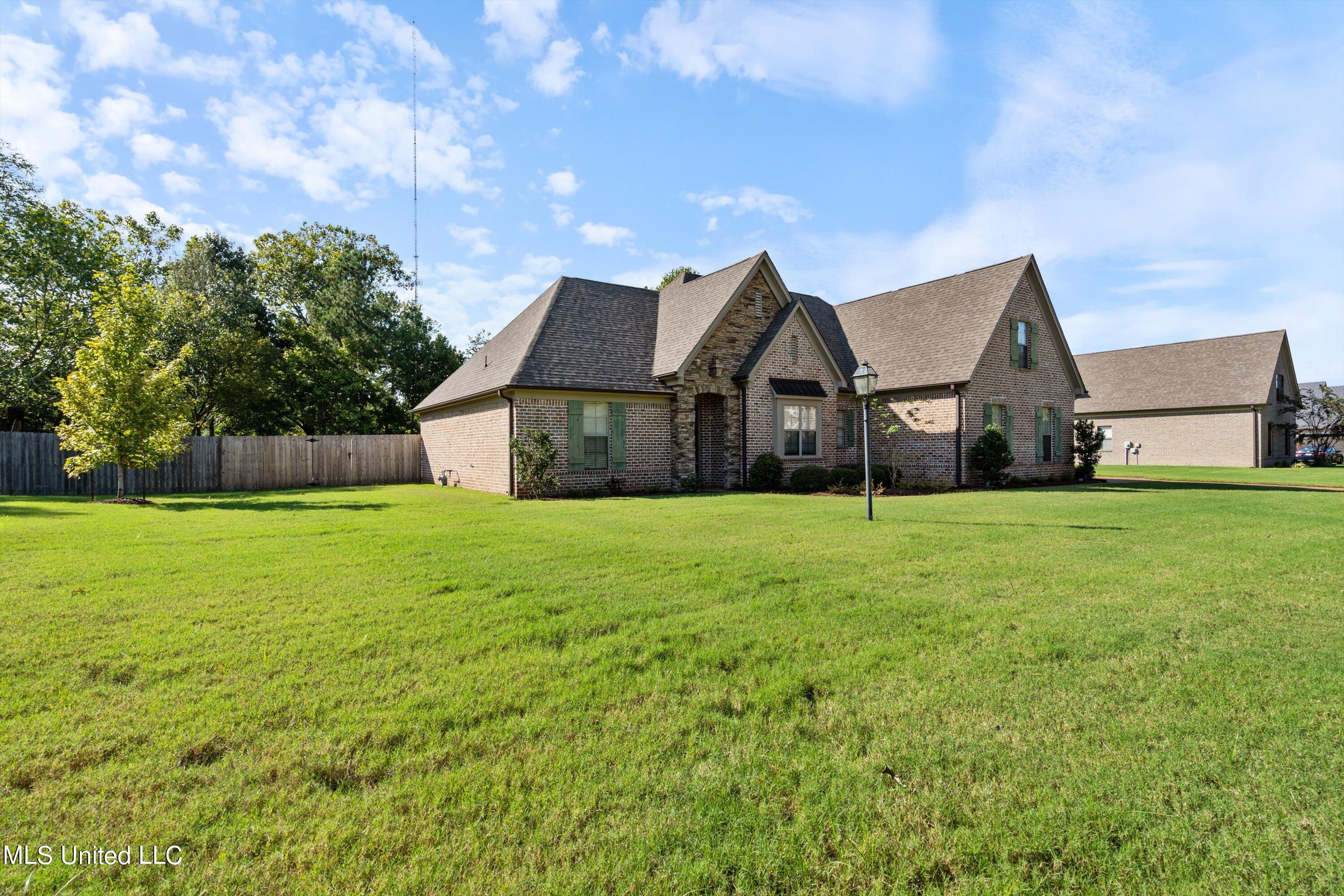 653 Ridge View Drive Hernando, MS 38632 - Photo 2 of 42 03-DSC4050