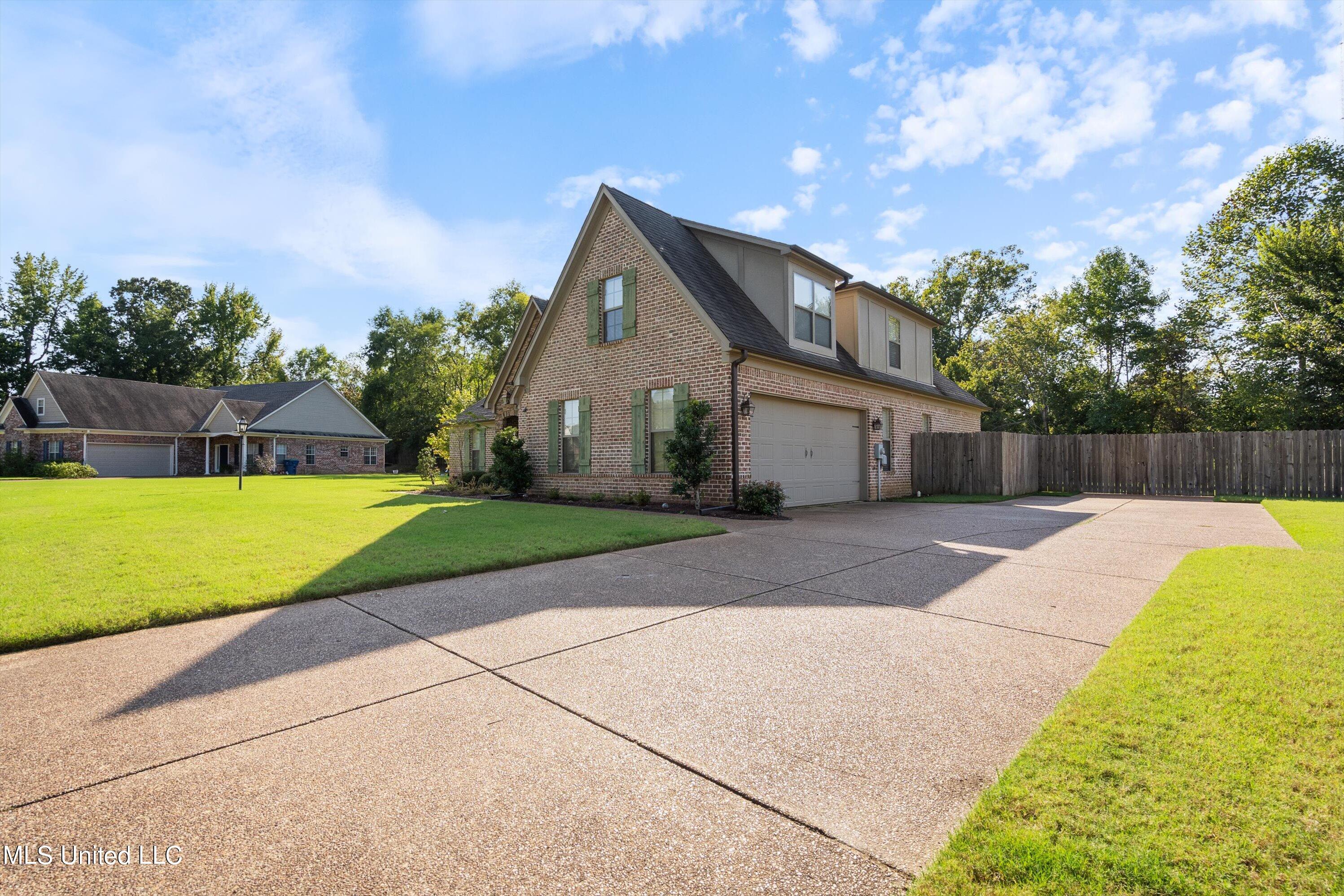 653 Ridge View Drive Hernando, MS 38632 - Photo 3 of 42 04-DSC4060
