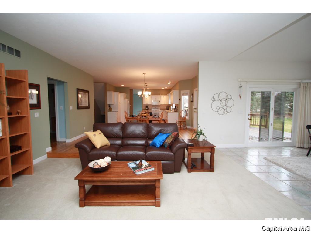 3404 Red Hawk Springfield, IL 62711 - Photo 13 of 32