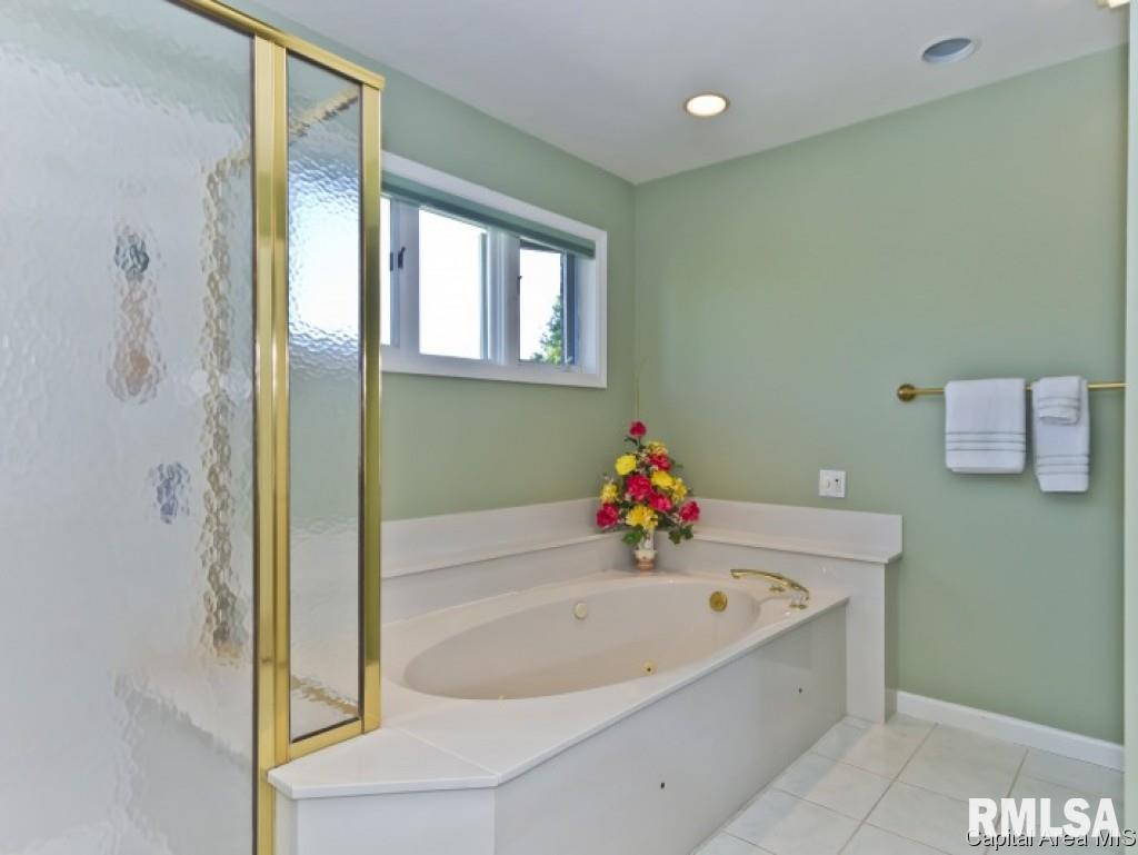 3404 Red Hawk Springfield, IL 62711 - Photo 23 of 32