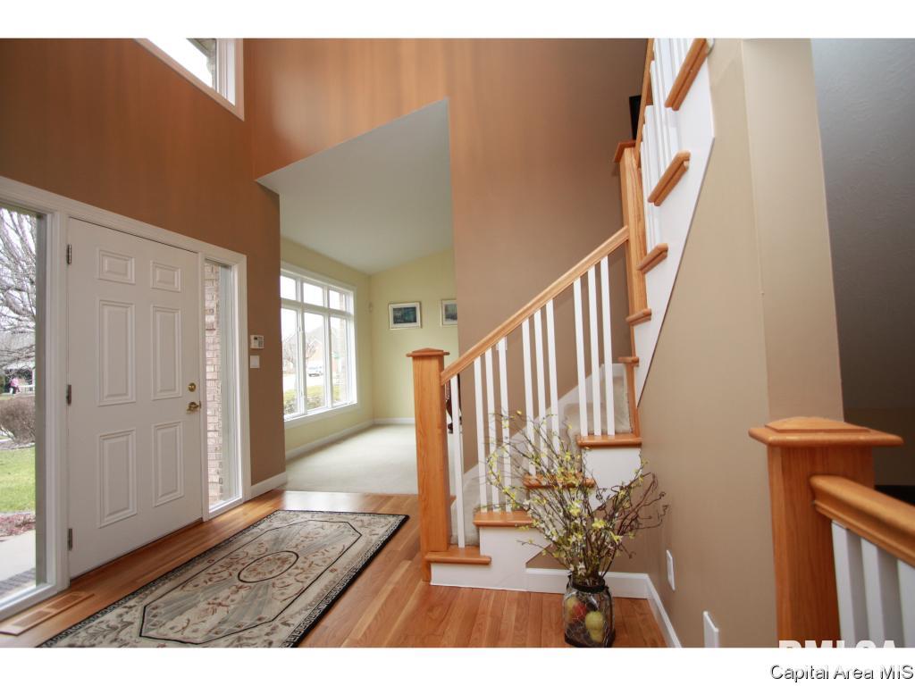 3404 Red Hawk Springfield, IL 62711 - Photo 4 of 32
