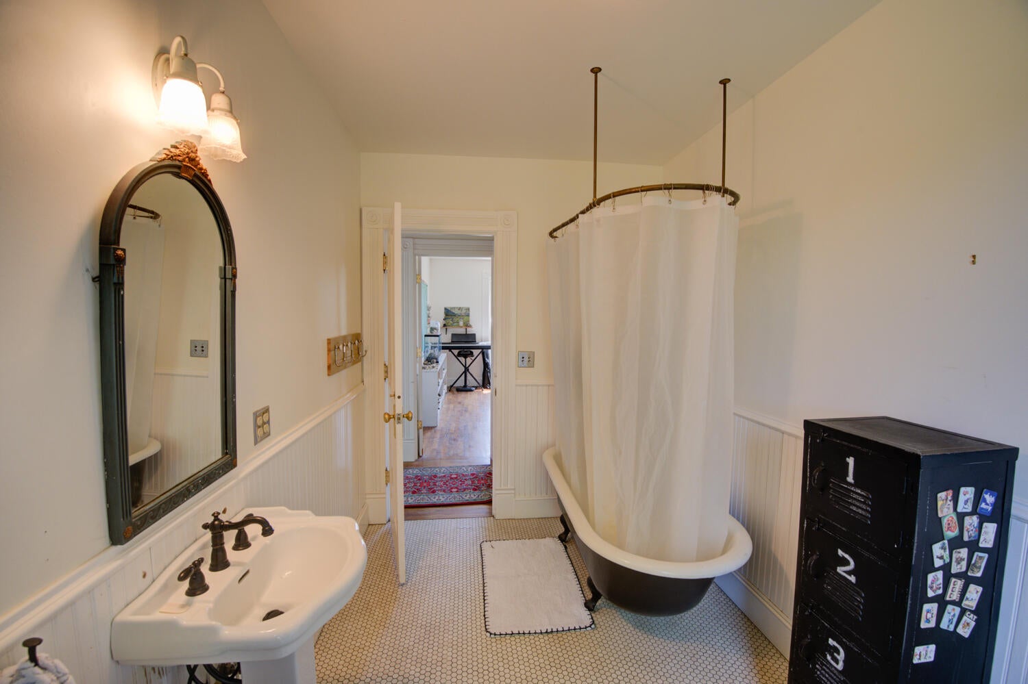 22245 Erickson Road Bend, OR 97701 - Photo 56 of 83 Upstairs Hall Bath