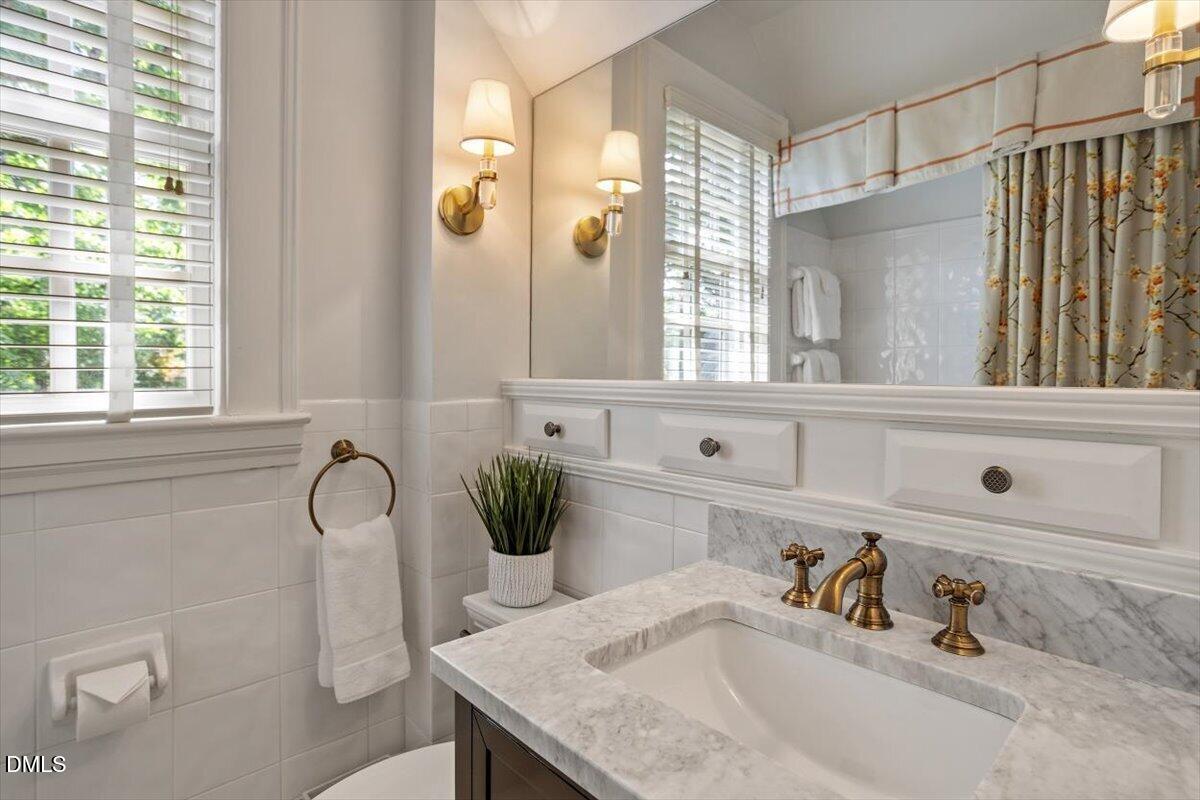 2605 Lochmore Drive Raleigh, NC 27608 - Photo 35 of 40