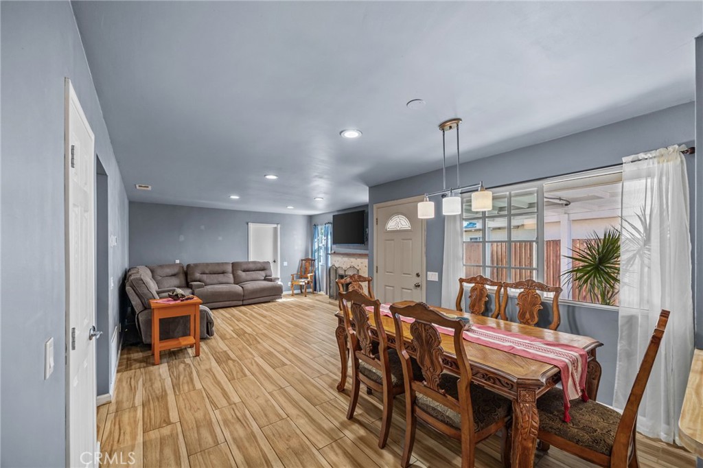 820 Cozy Court Fallbrook, CA 92028 - Photo 10 of 38 a view of a dining room with furniture window and outside view