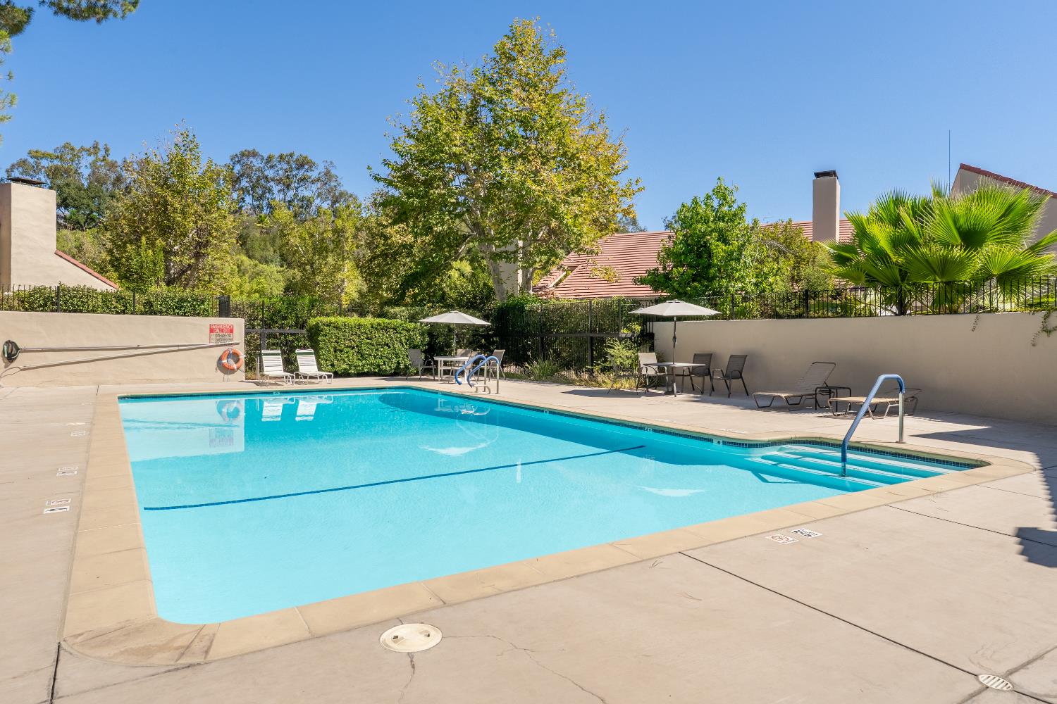 211 North Carrillo Road, Unit E Ojai, CA 93023 - Photo 27 of 28
