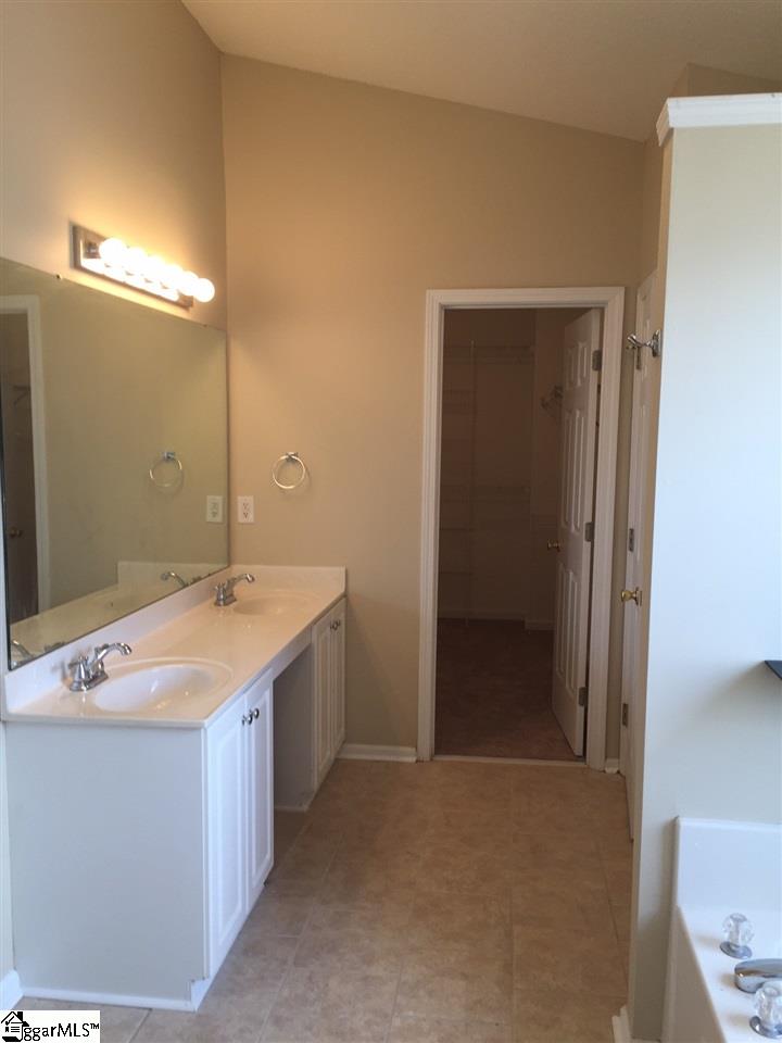 4 Wheat Cressing Court Greenville, SC 29607 - Photo 14 of 18 Gallery Image 14