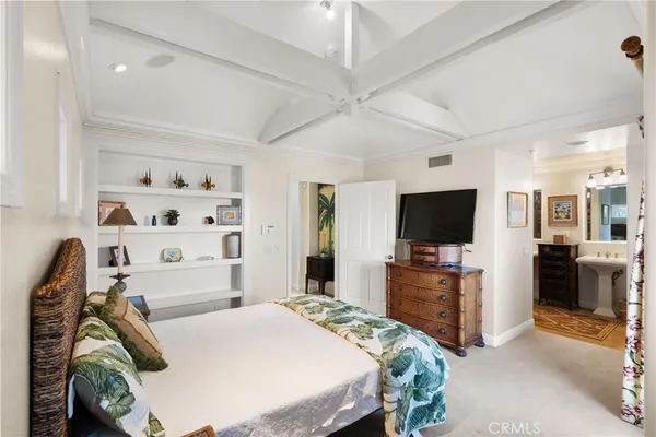 $7,950 | 2501 Bungalow Place, Unit 1, Corona del Mar, CA 92625