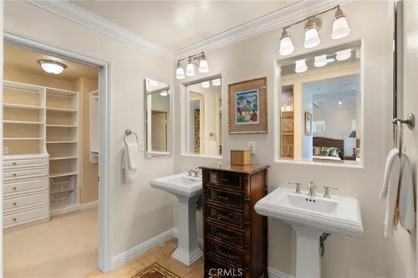 $7,950 | 2501 Bungalow Place, Unit 1, Corona del Mar, CA 92625