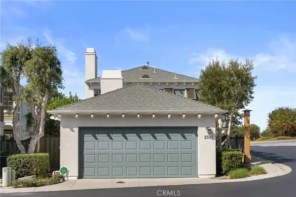 $7,950 | 2501 Bungalow Place, Unit 1, Corona del Mar, CA 92625