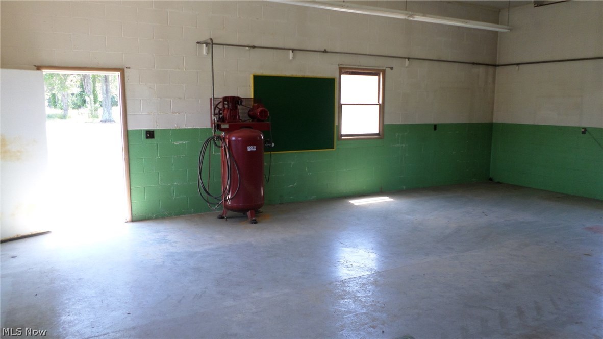 8900 South Kane Road Wadsworth, OH 44281 - Photo 14 of 16 Gallery Image 14