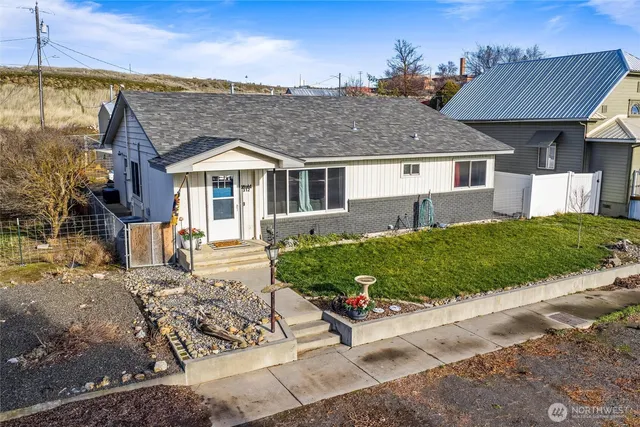$260,000 | 312 West 3rd Street, Lind, WA 99341