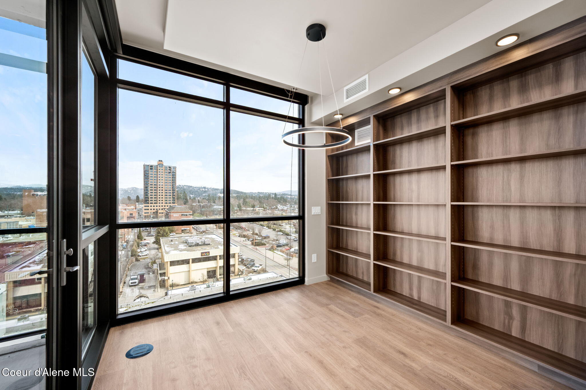 116 South 3rd Street, Unit 904 Coeur D'Alene, ID 83814 - Photo 34 of 57 30-web-or-mls-DSC_4429