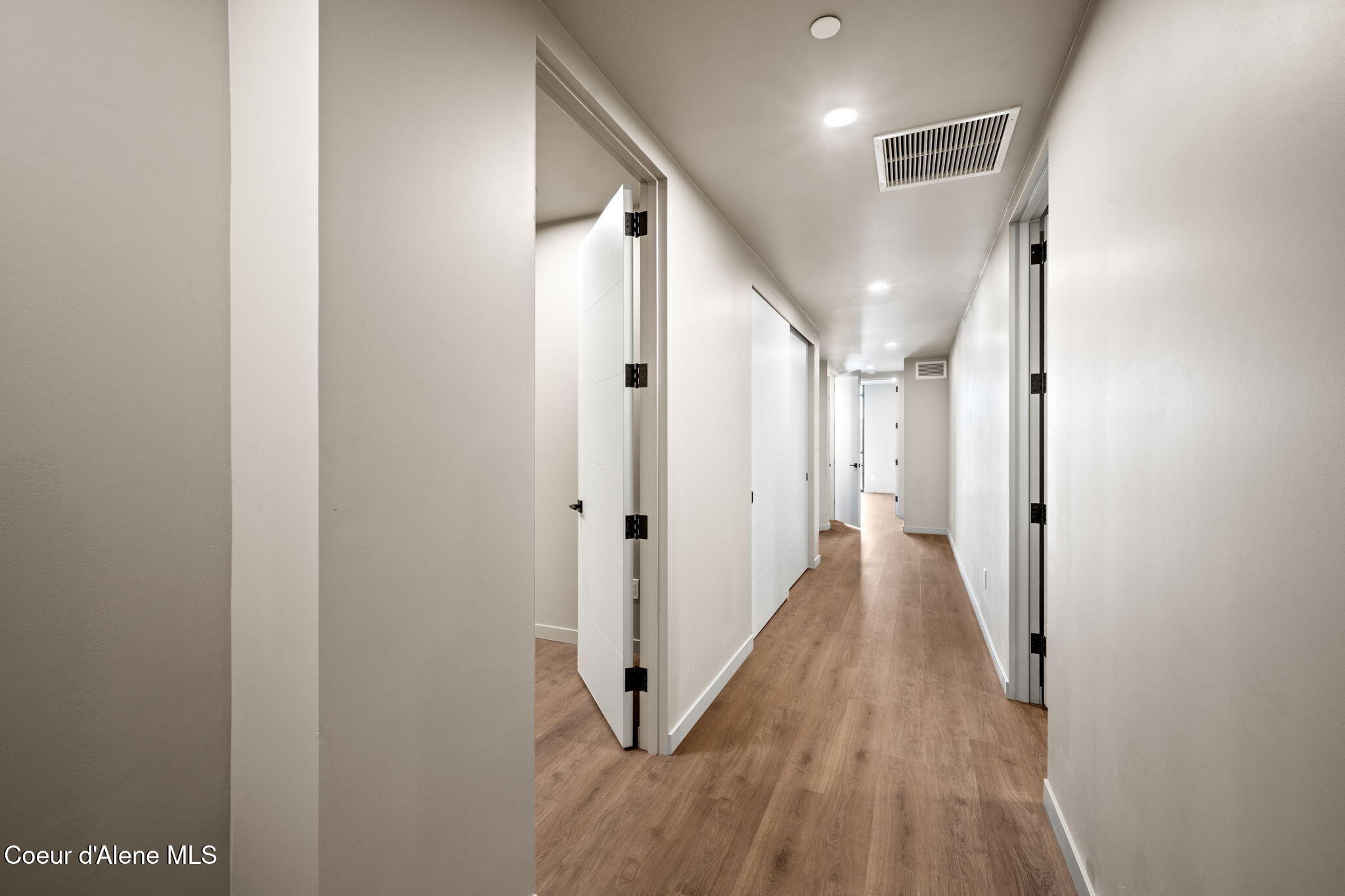 116 South 3rd Street, Unit 904 Coeur D'Alene, ID 83814 - Photo 7 of 57 3-web-or-mls-DSC_4266