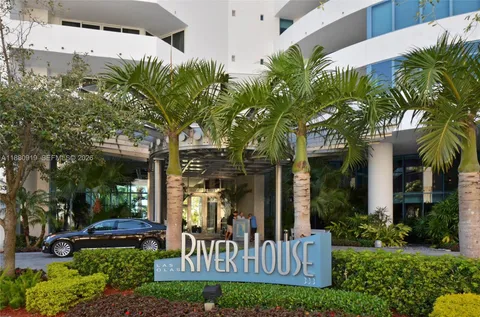 $1,295,000 | 333 Las Olas Way, Unit 1207, Fort Lauderdale, FL 33301