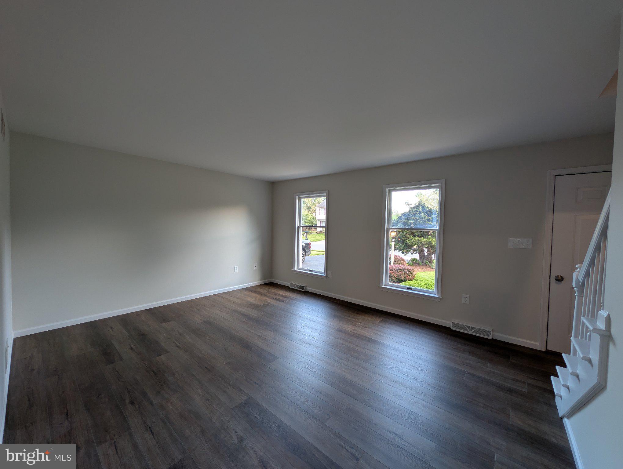 706 Rosemont Drive Lititz, PA 17543 - Photo 14 of 28 Living room