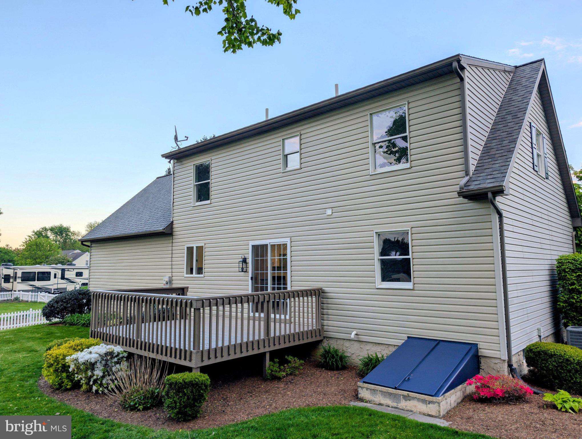 706 Rosemont Drive Lititz, PA 17543 - Photo 5 of 28