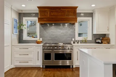 $739,000 | 7017 Town N Drive, Dallas, TX 75231