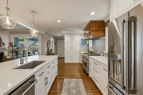 $739,000 | 7017 Town N Drive, Dallas, TX 75231