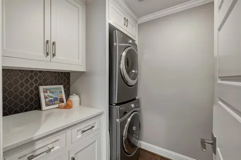 $739,000 | 7017 Town N Drive, Dallas, TX 75231